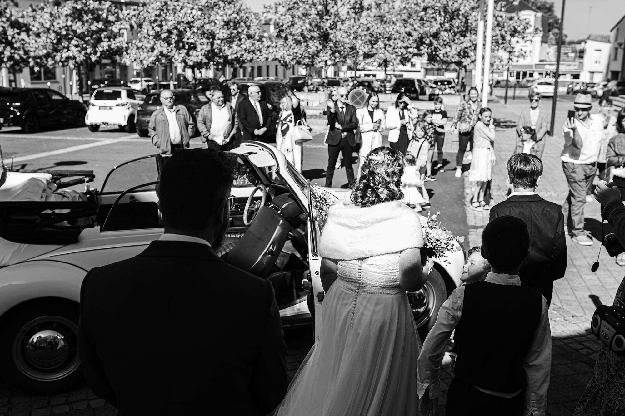 Photos d'un mariage à Rennes à la sortie de l'église